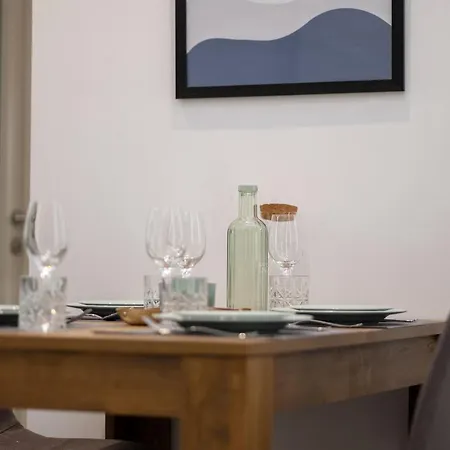 Skanderbeg Square Modern App - The Nest *