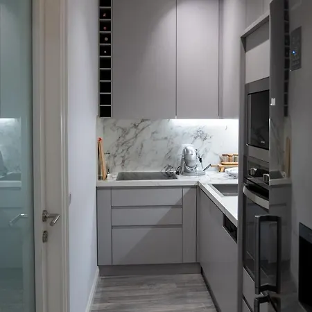 Skanderbeg Square Modern App - The Nest Appartement *